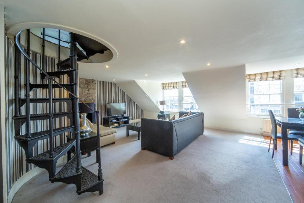 Tron Kirk Residence Edinburgh Bagian luar foto