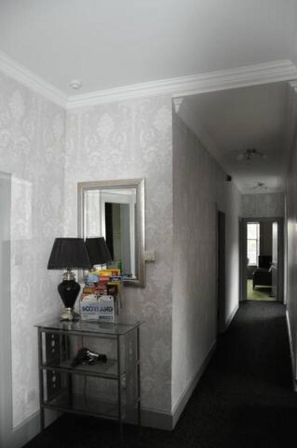 Tron Kirk Residence Edinburgh Bagian luar foto