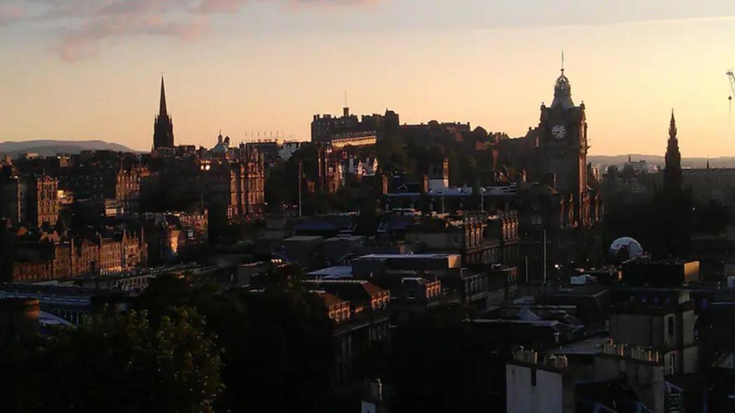 Tron Kirk Residence Edinburgh Bagian luar foto
